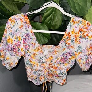 H&M size small multi color crop top